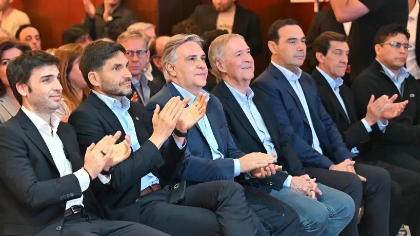 Provincias Unidas lanzó su campaña en Santa Fe con un acto encabezado por Pullaro, Schiaretti y&nbsp;Scaglia