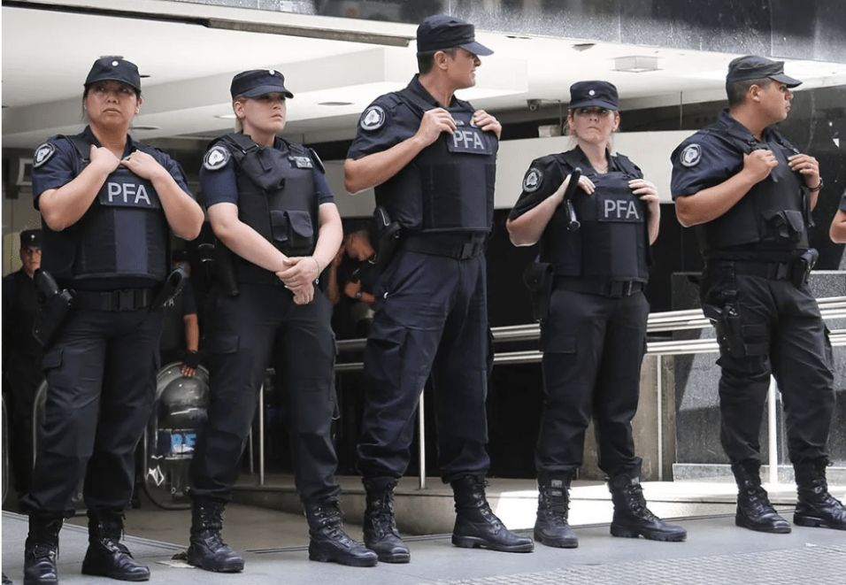 La Policia Federal frustró un plan de tiroteo masivo en un colegio porteño tras&nbsp;allanamiento
