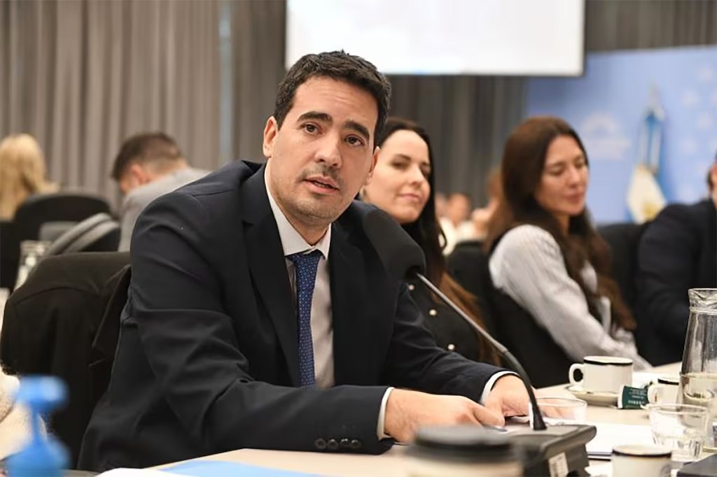 El diputado nacional por La Pampa, Adrián Ravier, asumió como vocero&nbsp;presidencial