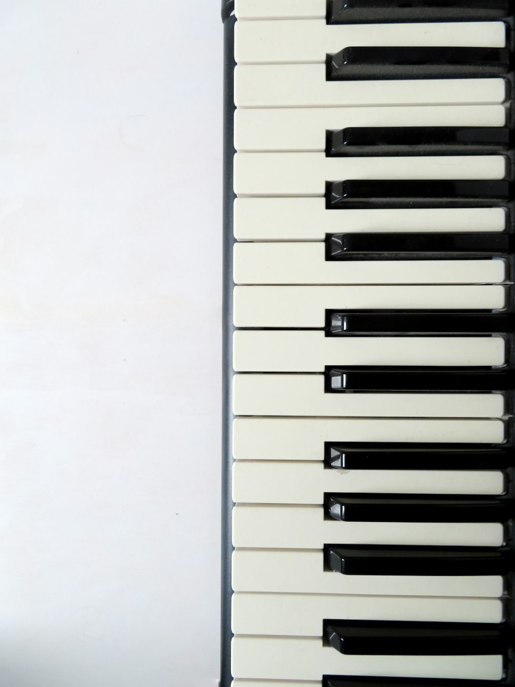 Pianista argentina en Miami musicaliza los goles con creatividad